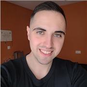Estudiante de Derecho y opositor, con 4 años de experiencia en el mundo policial, se ofrece a alumnos de primaria, eso, bachiller.